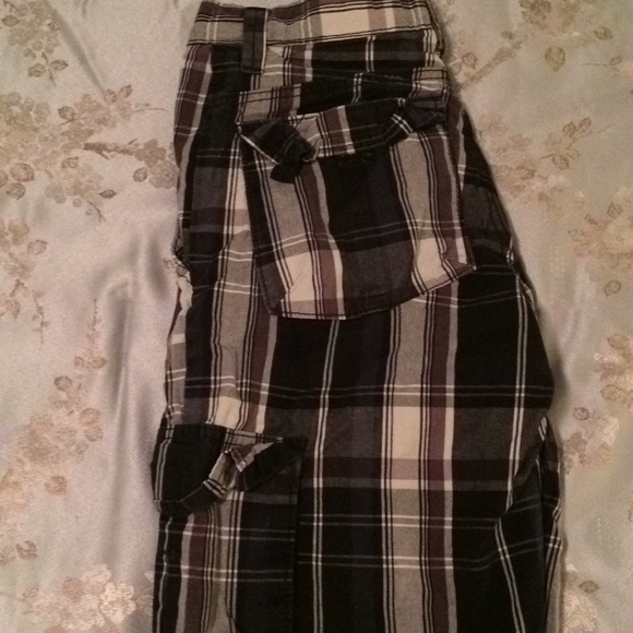 Plaid blue and white shorts for boys - Picture 2 of 3